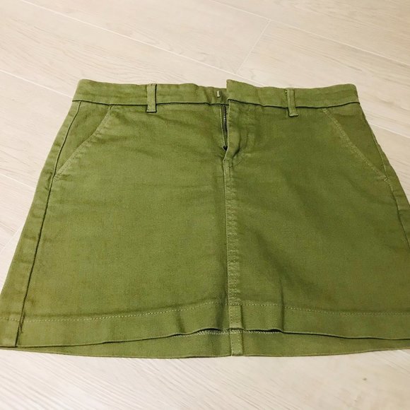 Uniqlo Army Green Denim Mini Skirt - Picture 2 of 3